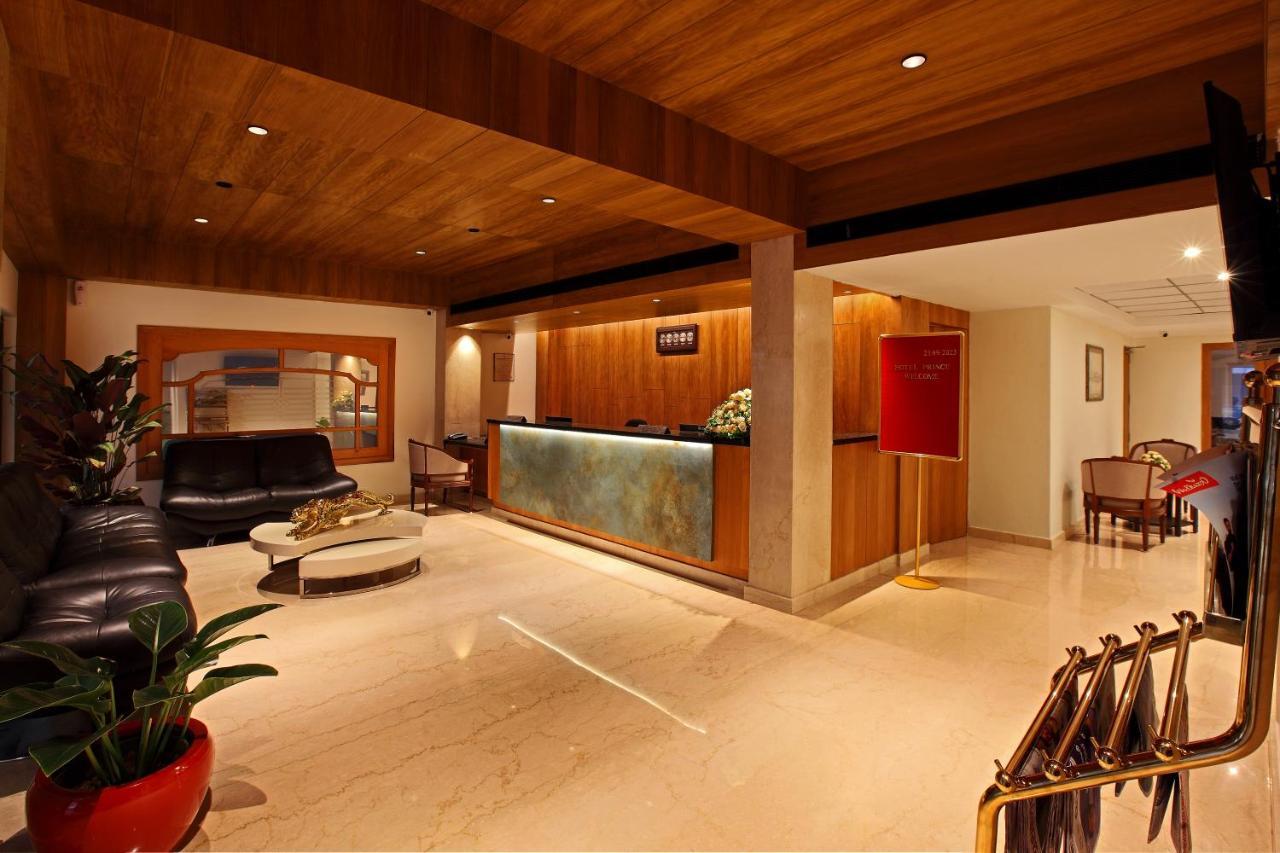 Hotel Prince Kaladi ภายนอก รูปภาพ